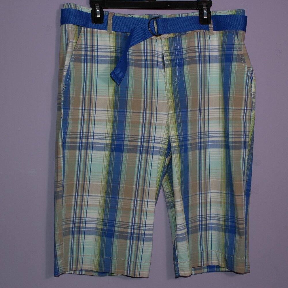 Kim Rogers Green/Blue/Khaki Plaid Bermuda/Walking Shorts wiht Blue Belt Size 16